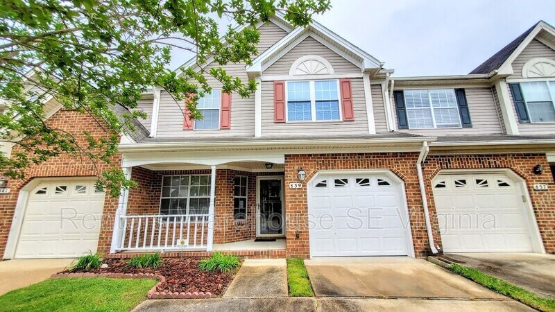 Primary Photo - 839 S Lake Cir