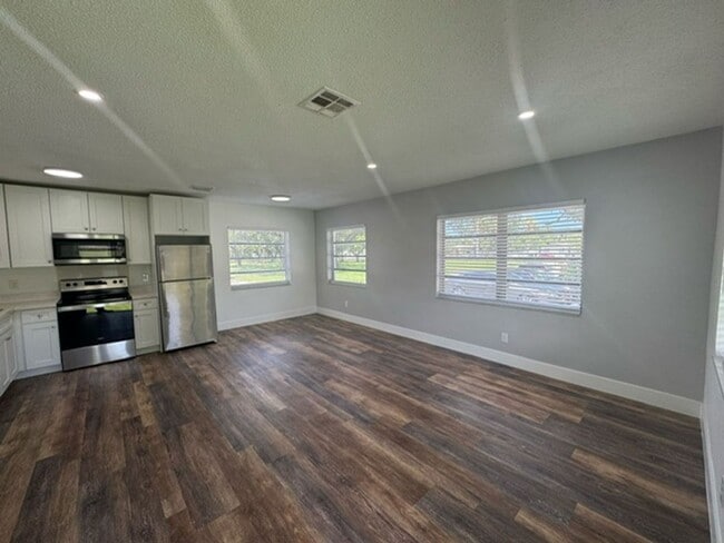 Interior Photo - Edgewood Apartments LLC