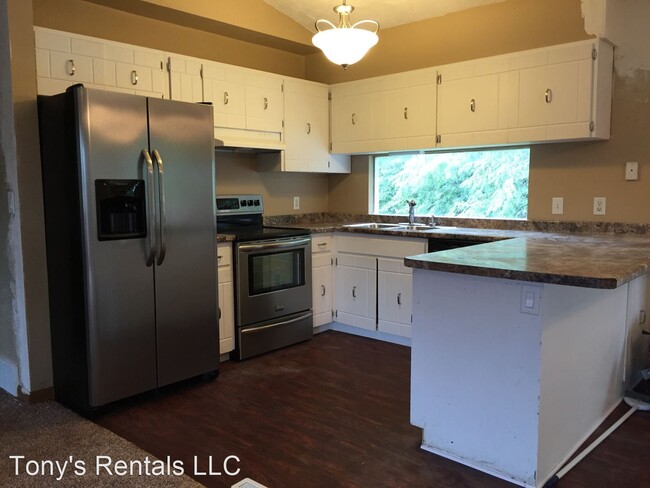 Building Photo - 3 br, 2 bath House - 105 Duesenberg Street