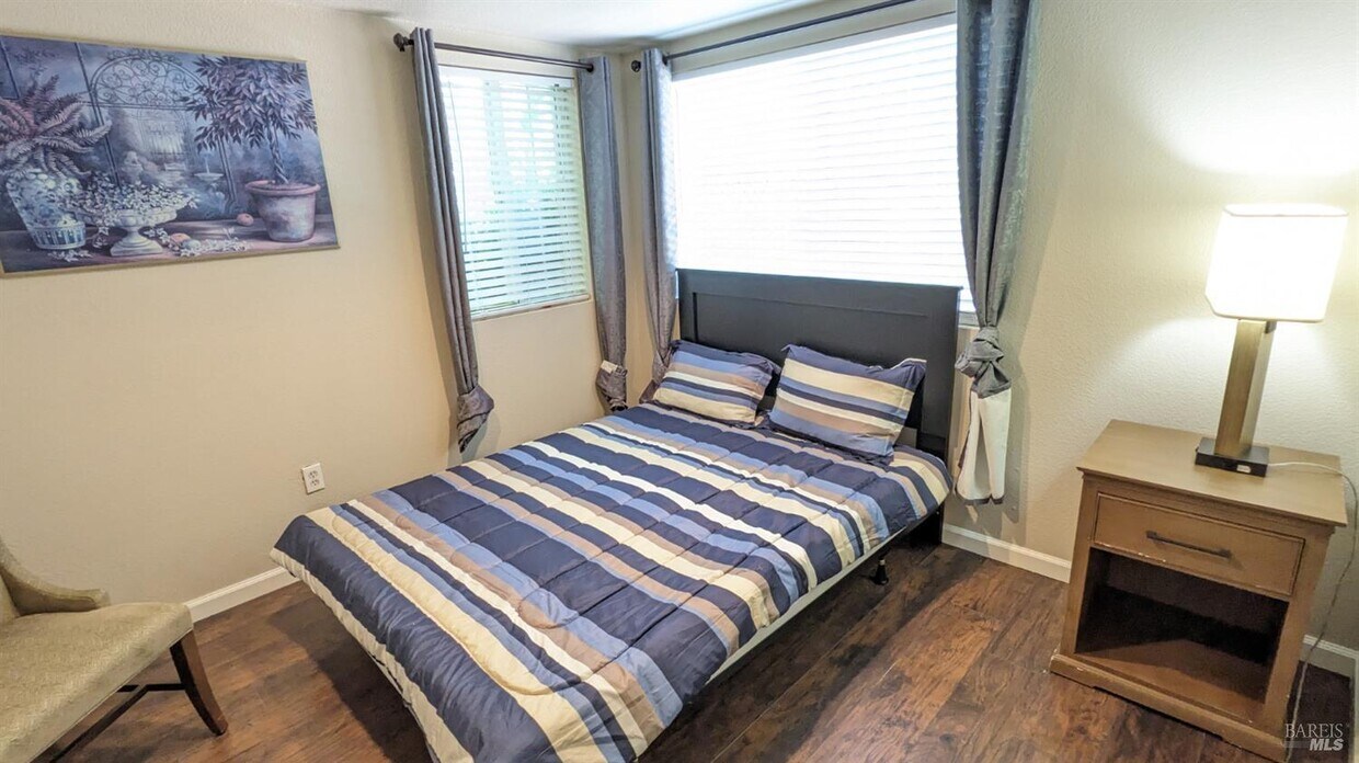 Foto principal - 702 Daniels Ave