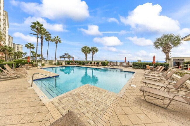 Building Photo - 527 Beach Club Trail