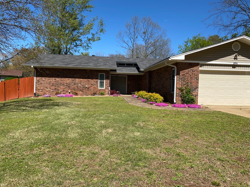 906 W 17th Terrace, Russellville, AR 72801 House Rental in