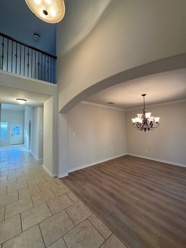 Building Photo - 34 N Montfair Park Cir