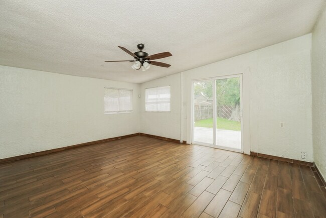Foto del edificio - Comfortable 3 Bedrooms Home in San Antonio, TX