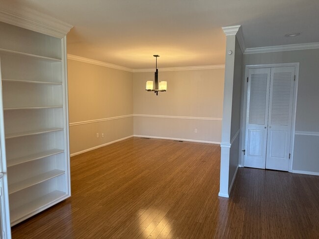 Foto del edificio - 10315 Forest Brook Ln