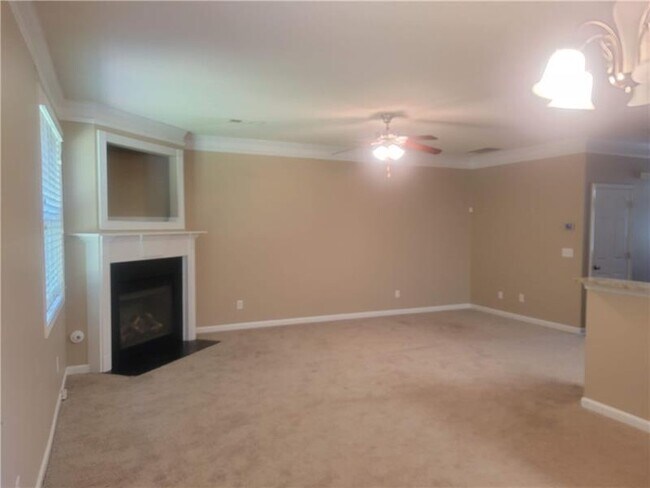 Foto del edificio - 7061 Blairs View Dr