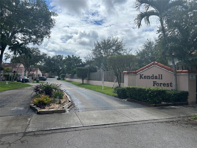 Foto del edificio - 11810 SW 80th St