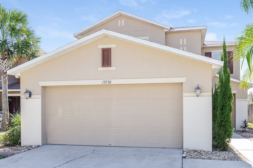 Foto principal - 19738 Timberbluff Dr