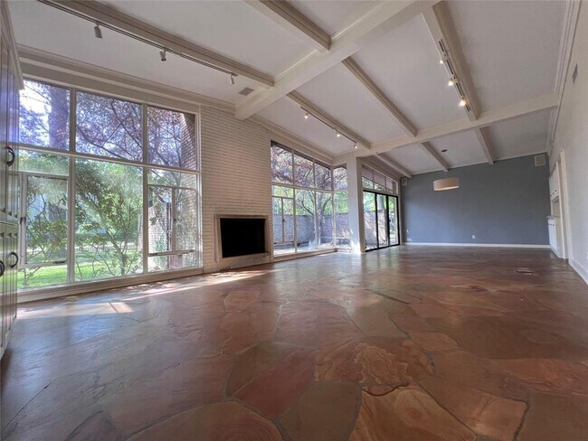 Foto del edificio - 12502 Taylorcrest Rd