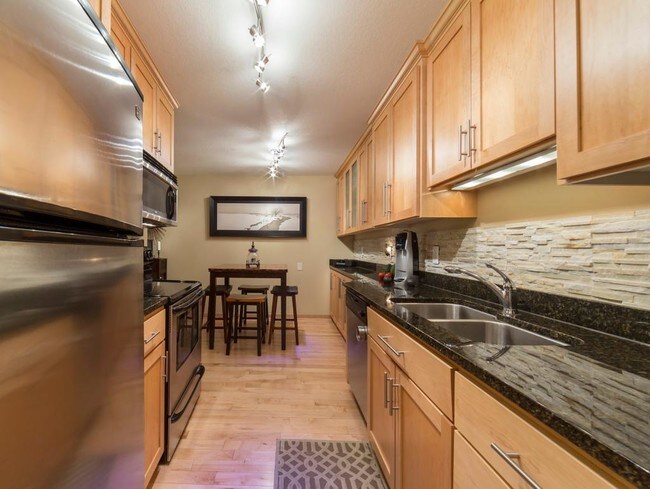 Foto del edificio - 311 Kenwood Pkwy