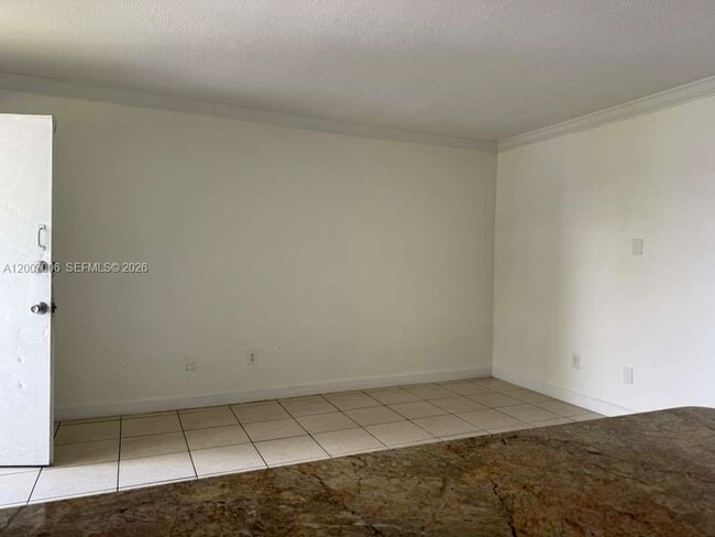 Foto del edificio - 890 NW 45th Ave