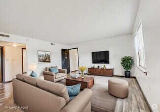 Building Photo - 406 W Southampton Dr