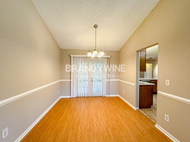 Foto del edificio - 14280 Falconhead Dr