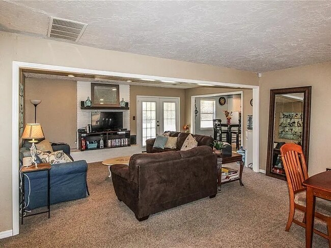 Foto del edificio - 2758 S Pickard Ave