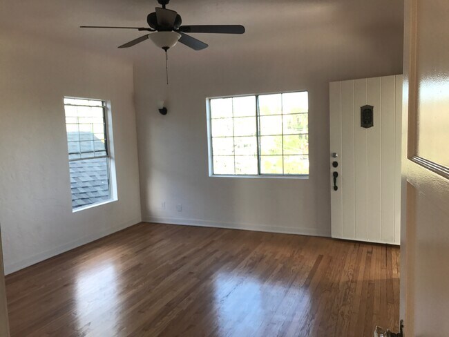 Living Room - 504 Belmont Ave