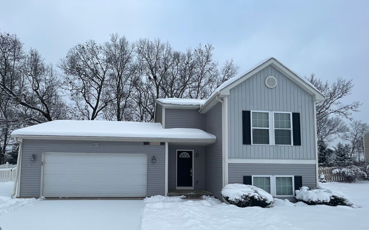 Primary Photo - Three Bedroom Home in Kalamazoo