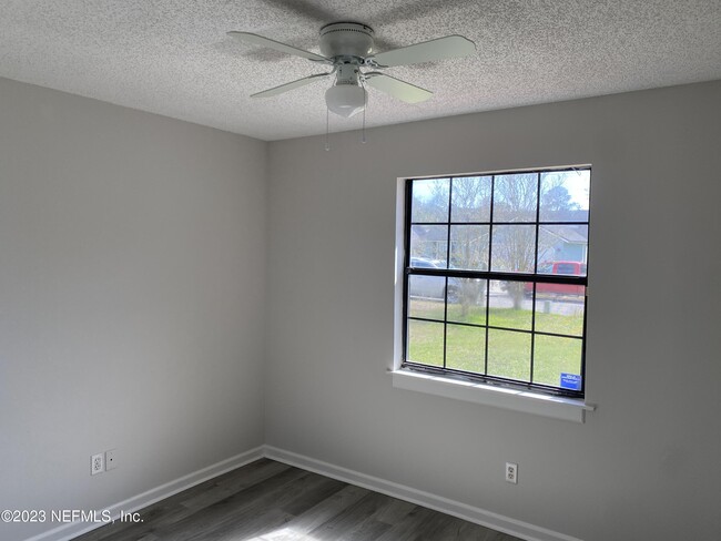 Building Photo - 11549 Treasury Cir S
