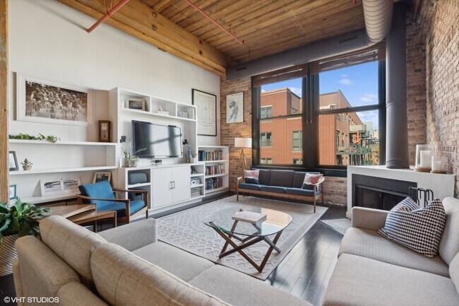 Foto del edificio - 1327 W Washington Blvd
