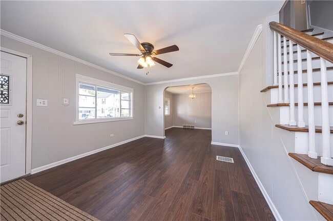 Building Photo - 741 Griffith St