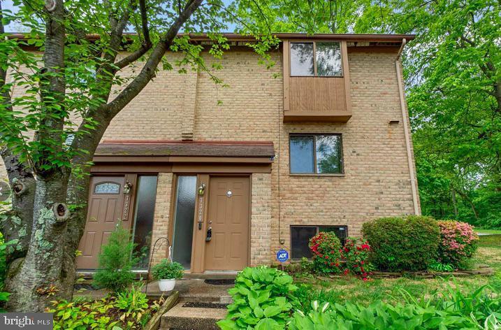 Building Photo - 7320 Mossy Brink Ct