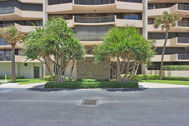 Foto del edificio - 4200 N Ocean Dr