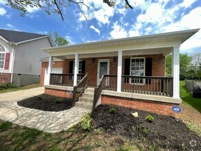 Building Photo - 121 Spencer Ct