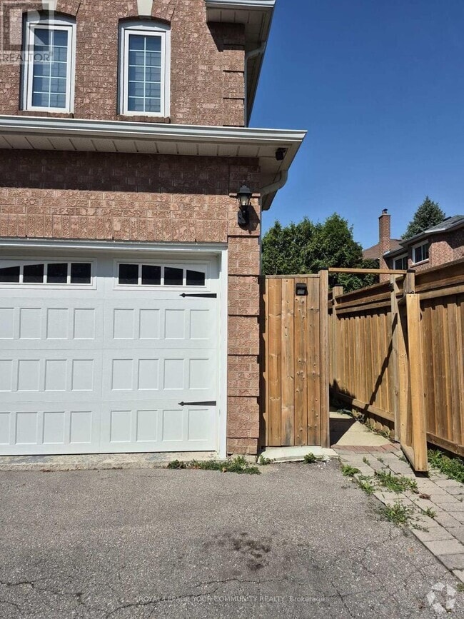 Building Photo - 30 Arvida Dr
