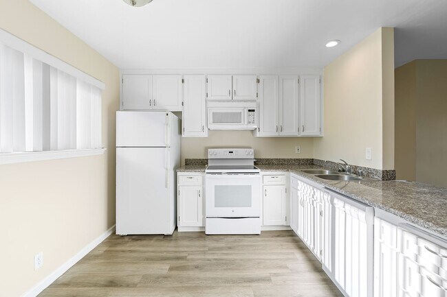 Building Photo - 1356 Monte Vista Ave