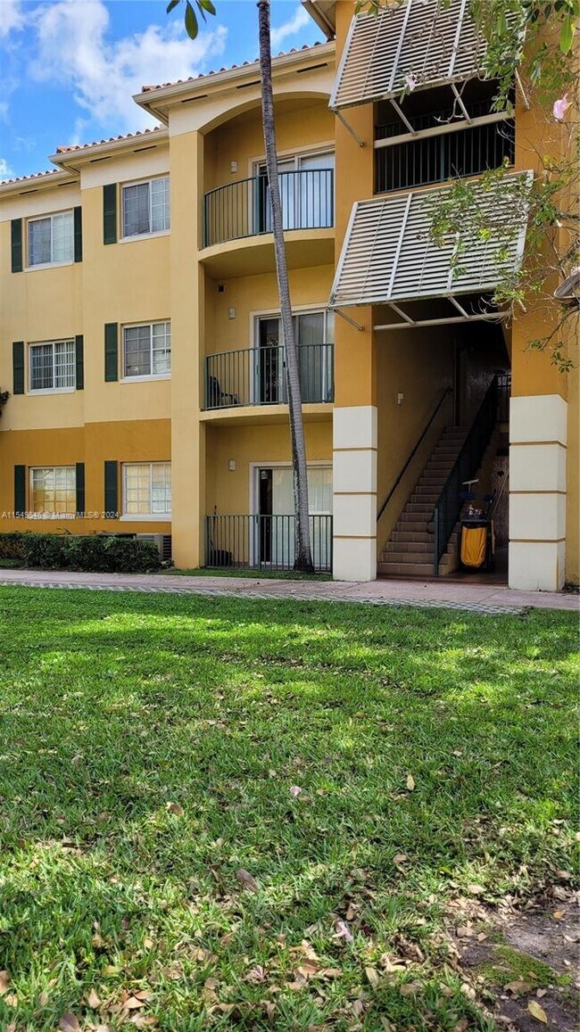 Foto del edificio - 7280 NW 114th Ave