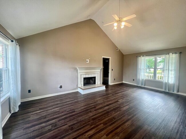 Foto del edificio - 3BR/2Bath/1 Garage/Fenced! Quail Woods com...