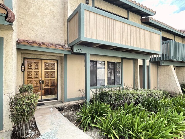 Foto principal - 5174 Village Dr