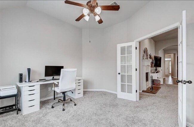 Foto del edificio - 23614 Fairport Harbor Ln