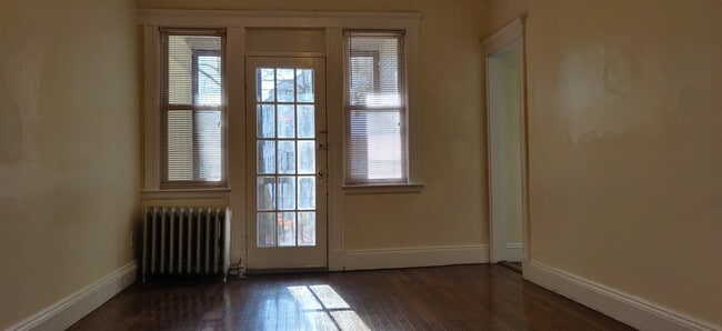 Building Photo - 18 Melvin Ave