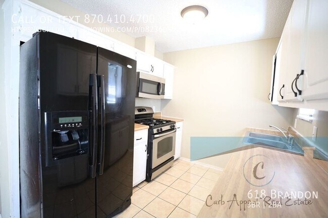 Foto del edificio - 618 Brandon-
