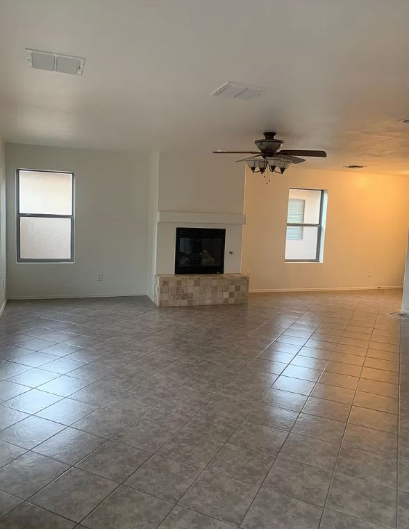 Building Photo - 640 W Emerald Key Dr