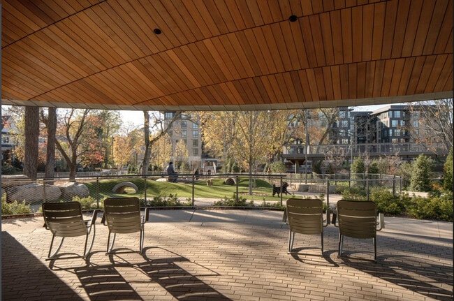 Building Photo - Meridian East Chatham