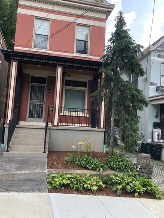 Building Photo - 133 Parker St