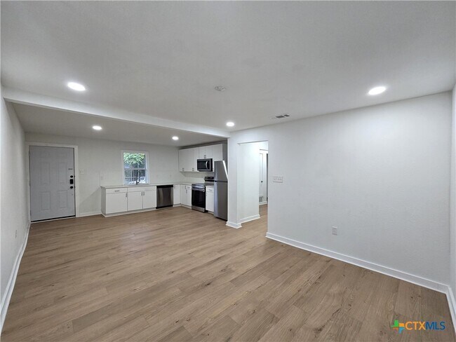 Building Photo - 202 Marston St