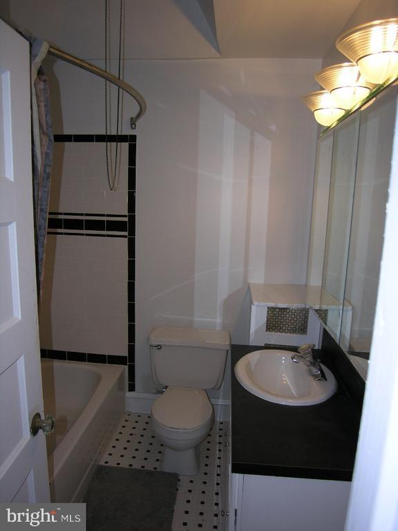 Foto del edificio - 577 Green Ln