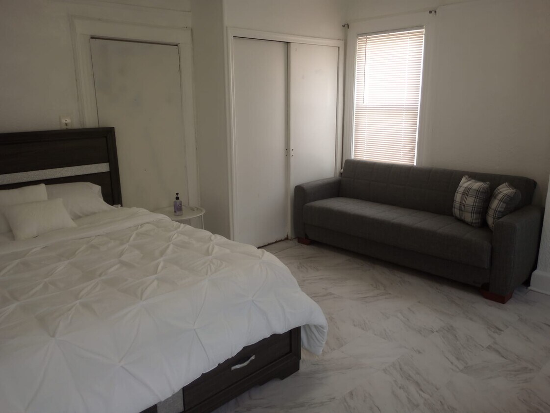 10438 48th Ave Unit room for rent, Corona, NY 11368 Apartments in