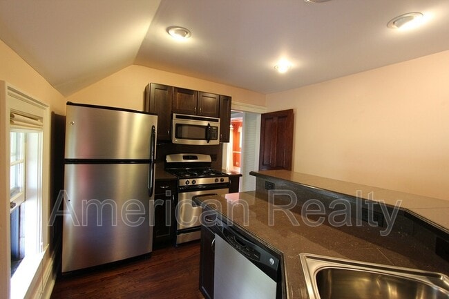 Foto del edificio - 838 Cherry St SE