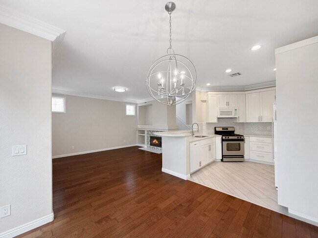Foto del edificio - Great 3B/2.5BA House in Gated Community in...