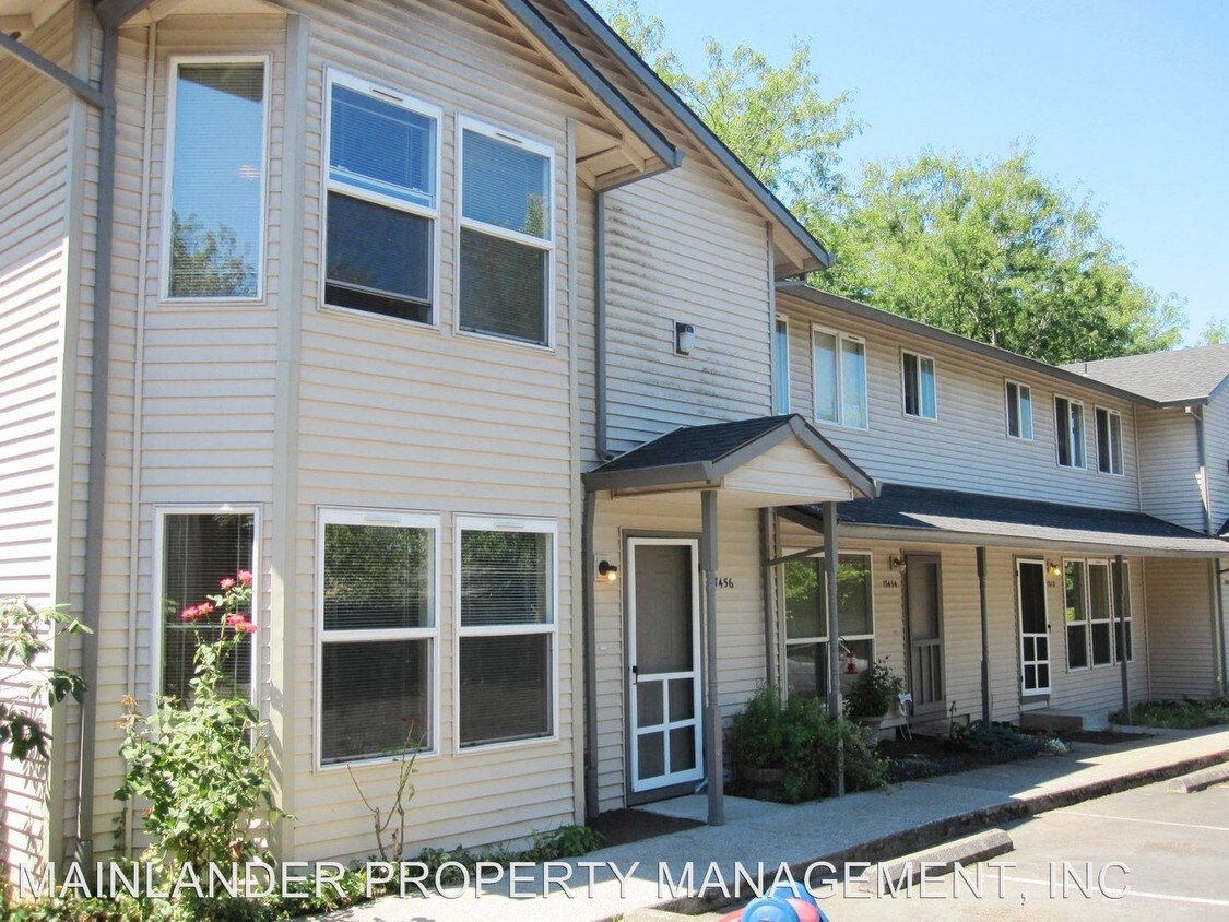 Primary Photo - 17430-17464 SE 82nd Dr