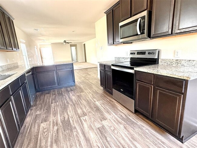 Foto del edificio - 1008 Riverdale Cove