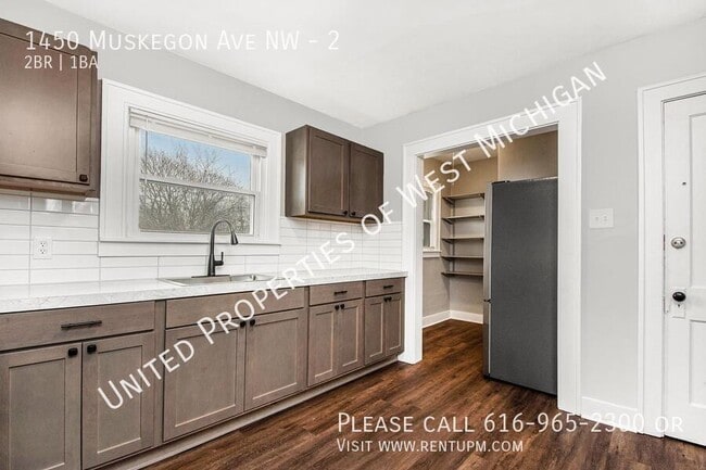 Building Photo - Available Now | Beautiful 2 Bedroom Upper ...