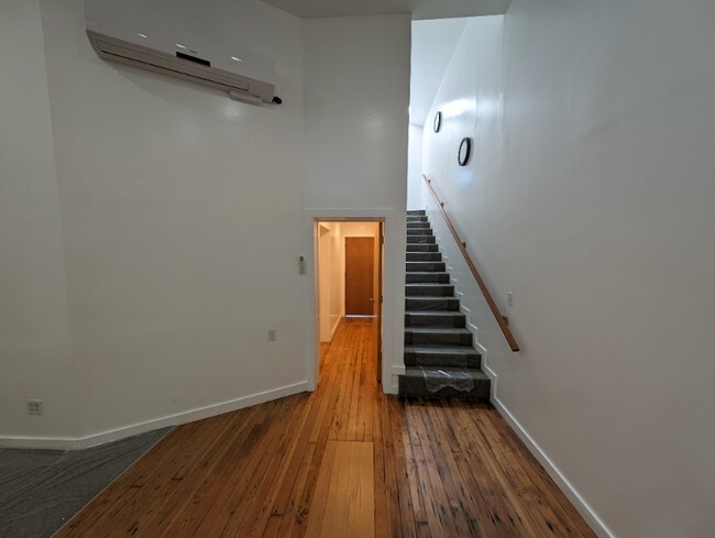 Foto del edificio - 5407 Bancroft Ave