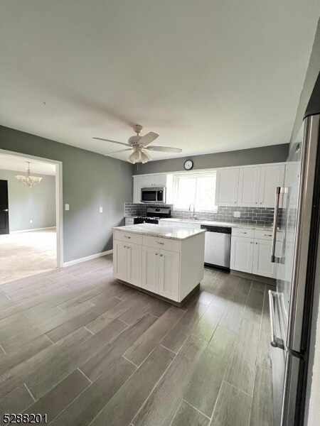 Foto del edificio - 8 West Dr