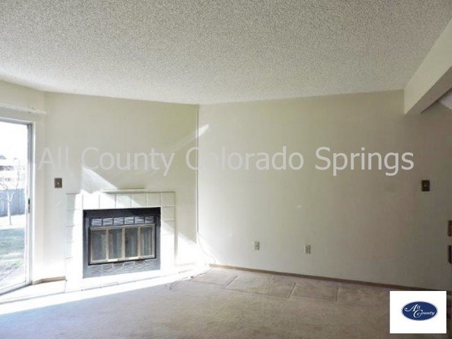 Building Photo - 4301 Hunting Meadows Cir