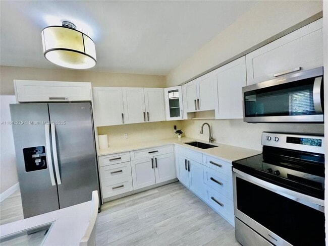 Foto del edificio - 3 bedroom in Hollywood FL 33020