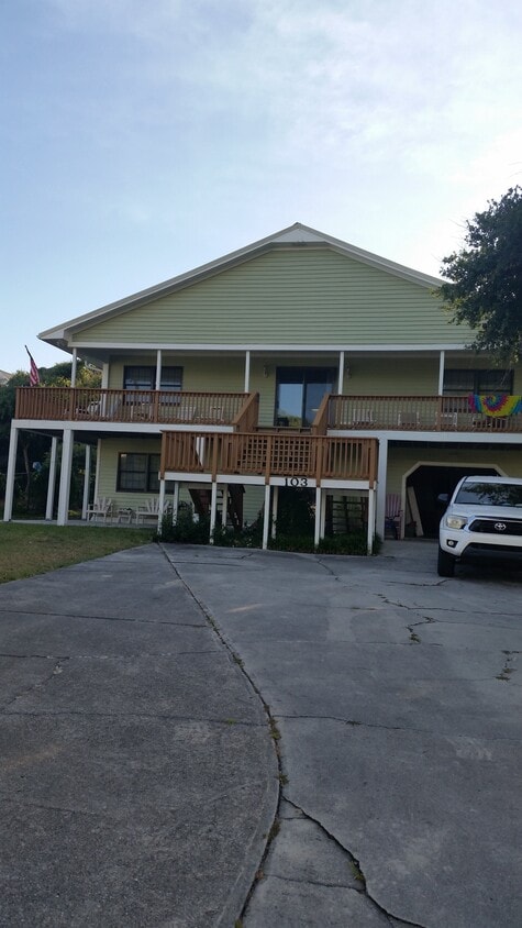 103 Arthur Drive - 103 Arthur Dr
